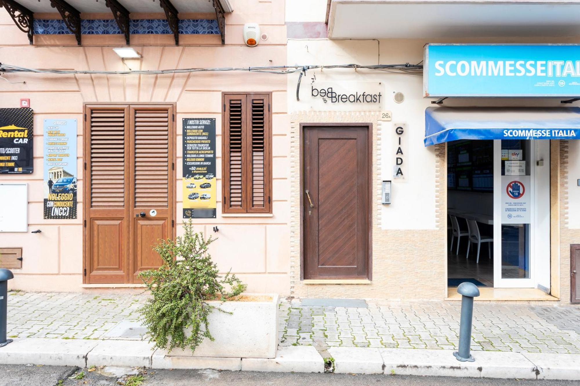 Bed and Breakfast Giada Изола-делле-Феммине Экстерьер фото