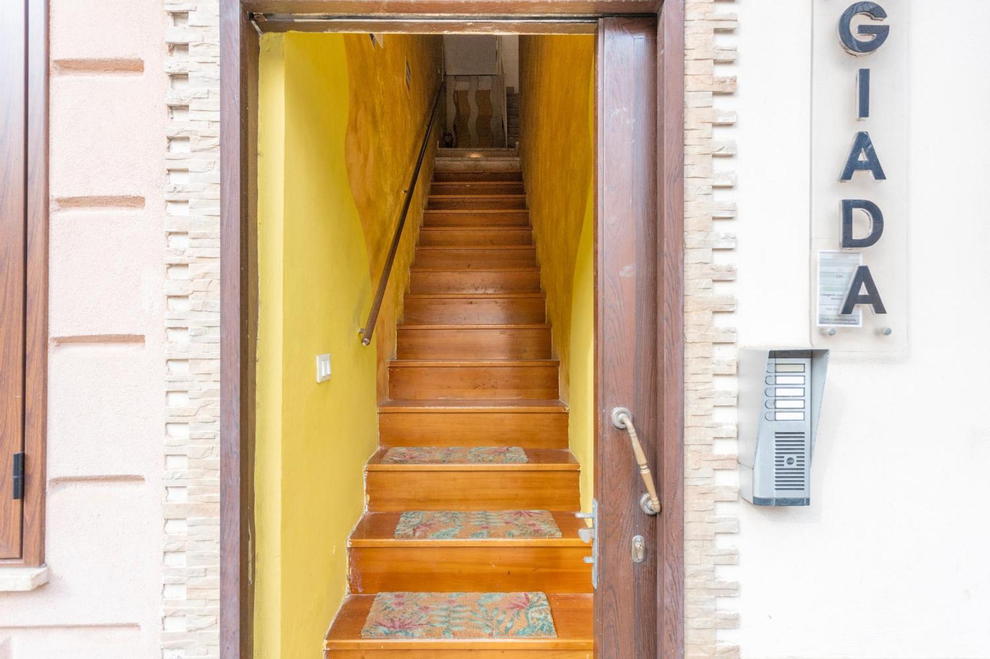 Bed and Breakfast Giada Изола-делле-Феммине Экстерьер фото