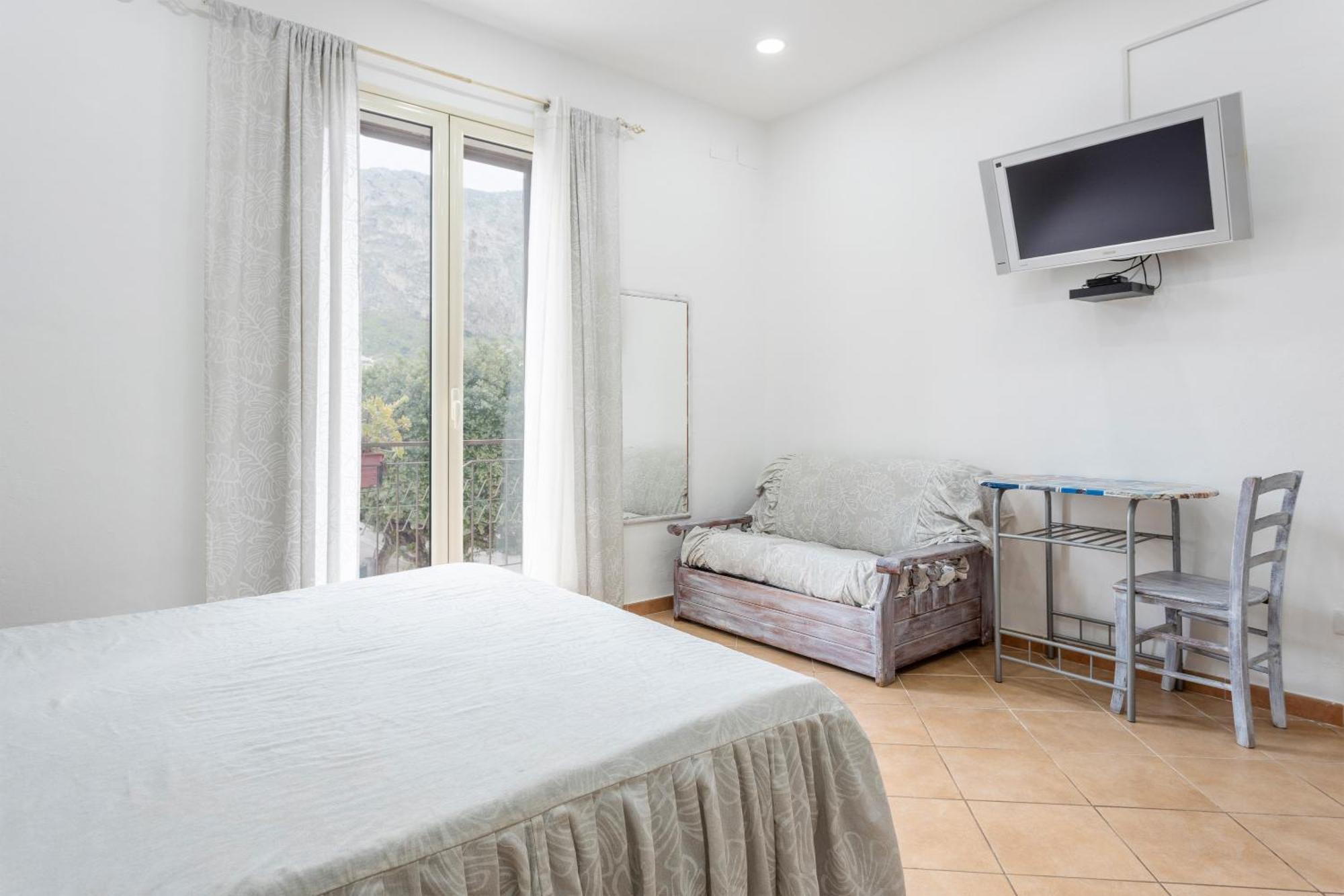 Bed and Breakfast Giada Изола-делле-Феммине Экстерьер фото